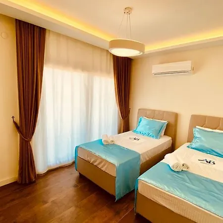 Oasis Villalari 15 *